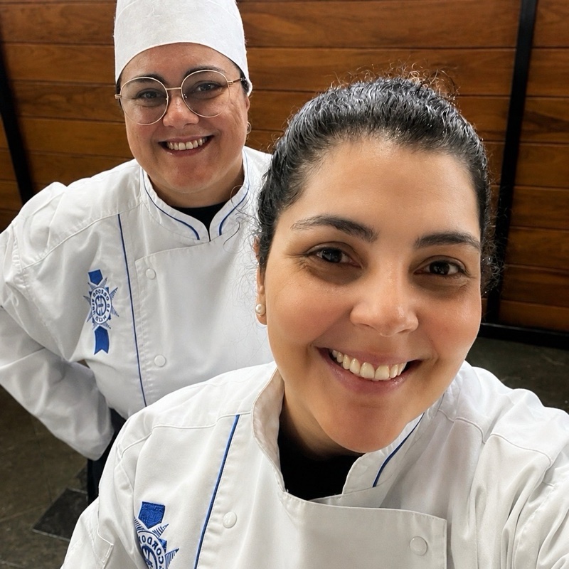 Mari & Bia Chefs